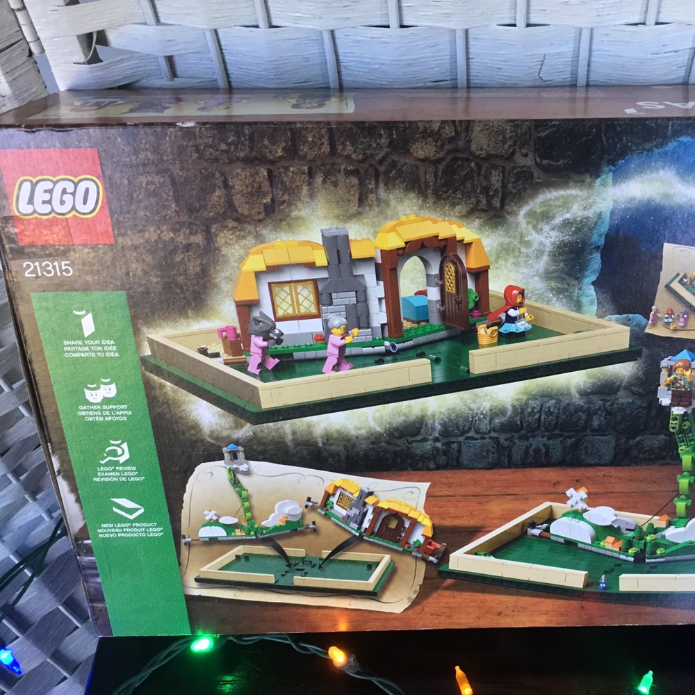 Lego Ideas Once Upon a Brick 21315 NISB w/ Scuffs Dents Creases - Picture 7 of 16